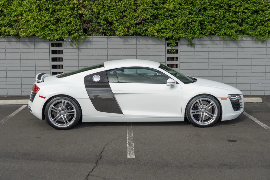 2009 Audi 42 R8 - Image 8 of 31