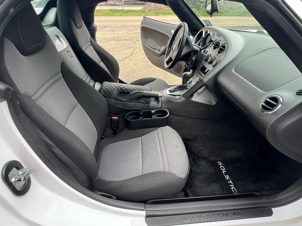 2009 Pontiac Solstice - Image 24 of 31