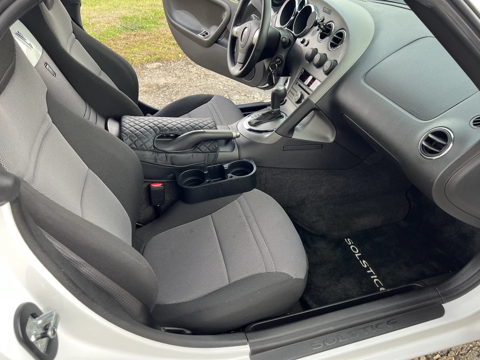 2009 Pontiac Solstice - Image 25 of 31