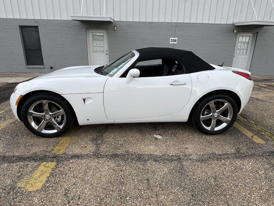 2009 Pontiac Solstice - Image 4 of 31