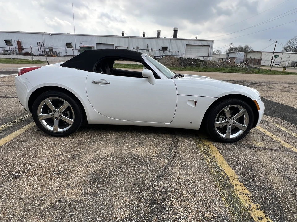 2009 Pontiac Solstice - Image 6 of 31