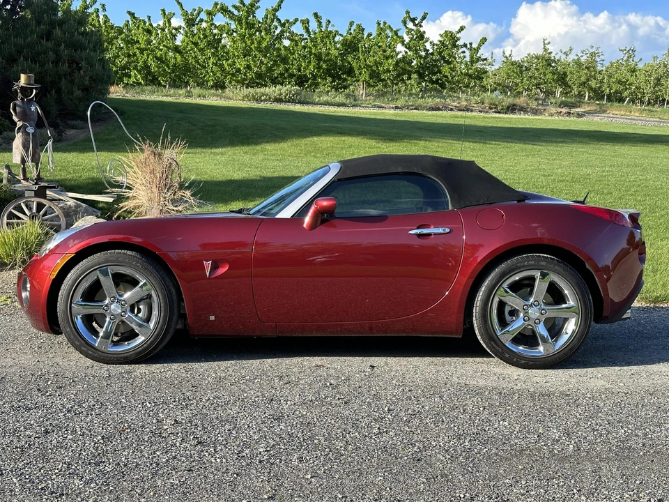 2009 Pontiac Solstice GXP - Image 18 of 31