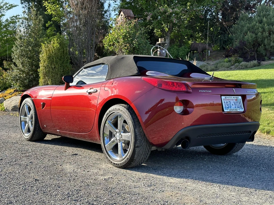 2009 Pontiac Solstice GXP - Image 19 of 31
