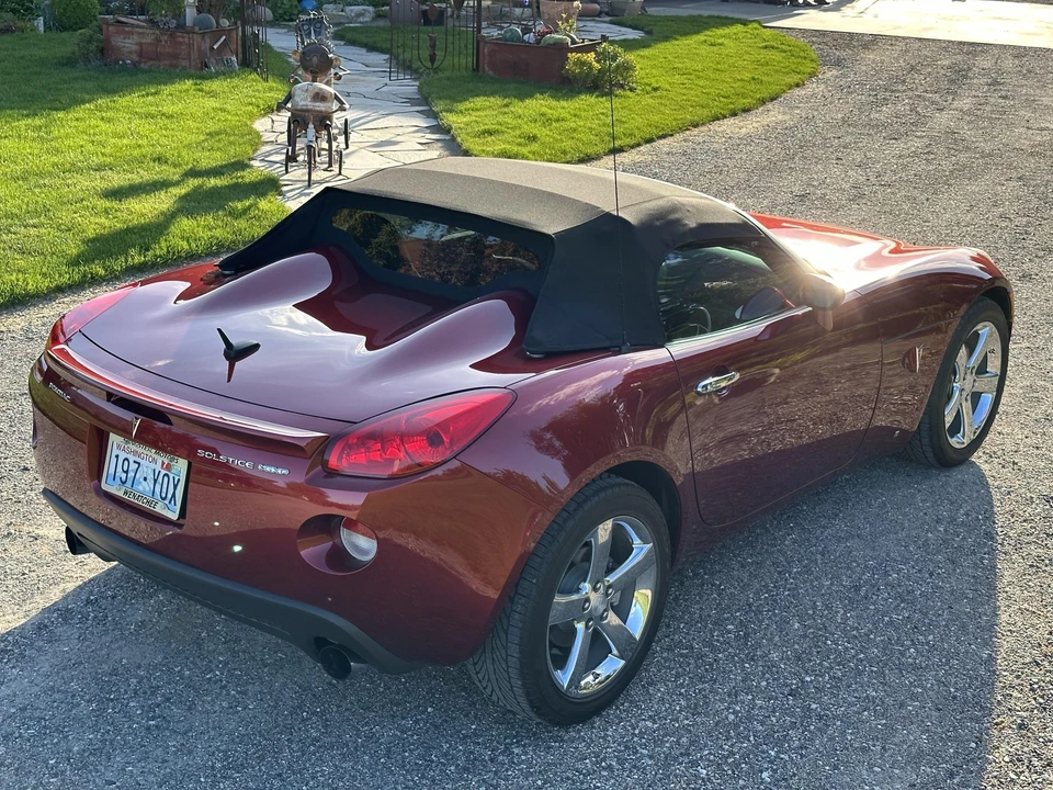 2009 Pontiac Solstice GXP - Image 28 of 31