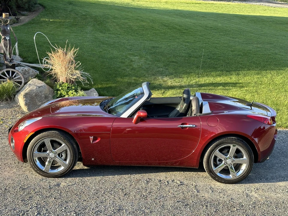 2009 Pontiac Solstice GXP - Image 10 of 31