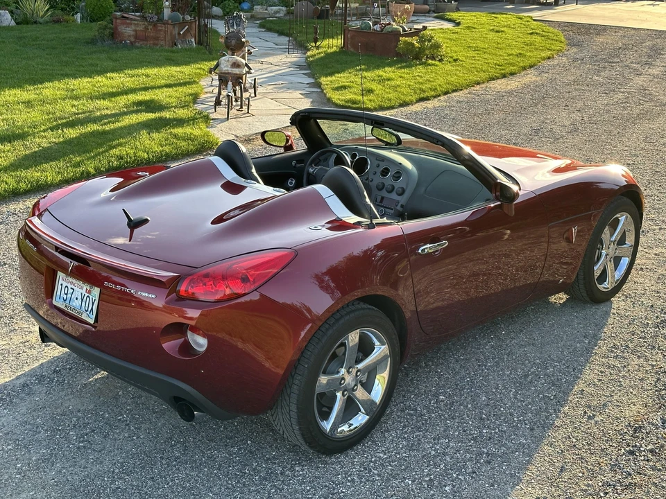2009 Pontiac Solstice GXP - Image 13 of 31