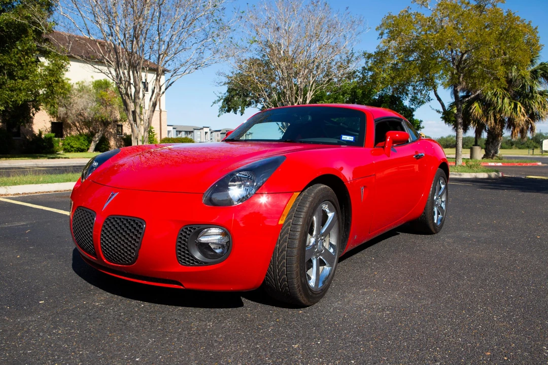 2009 Pontiac Solstice GXP - Image 3 of 31