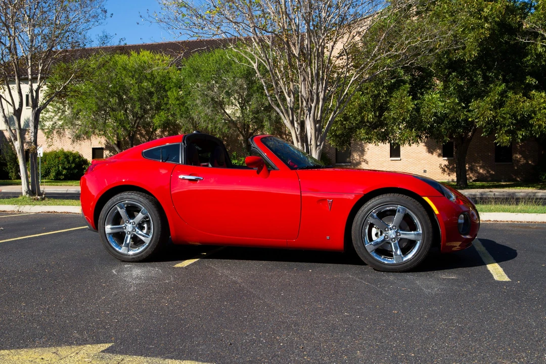 2009 Pontiac Solstice GXP - Image 12 of 31