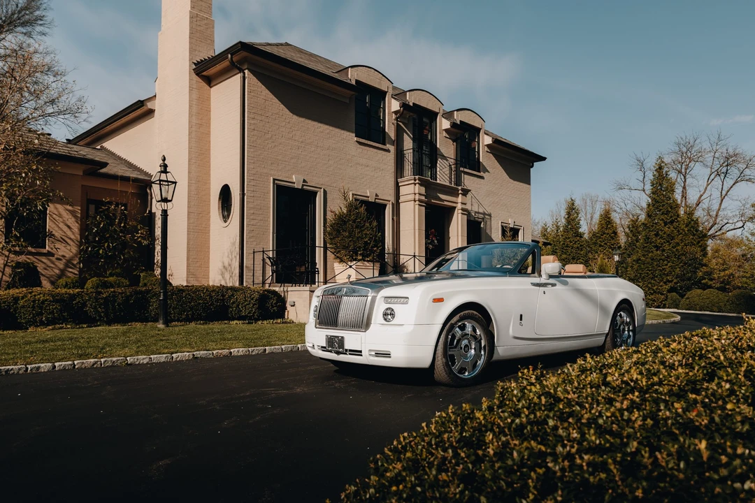 2009 Rolls-Royce Phantom VII - Image 2 of 31