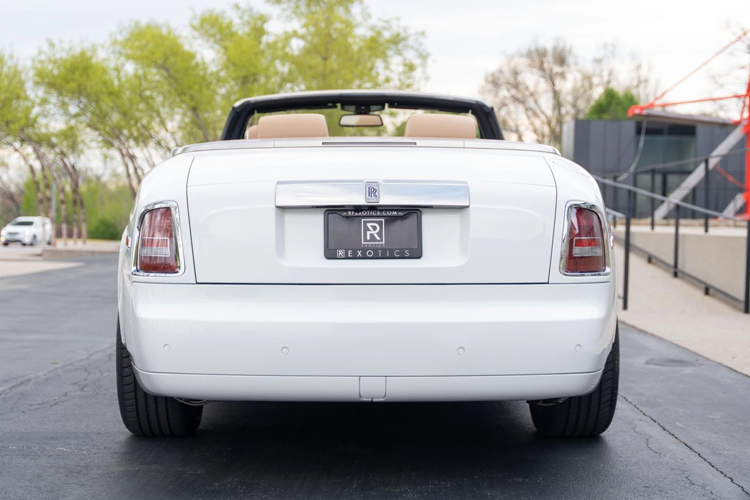 2009 Rolls-Royce Phantom VII - Image 16 of 31