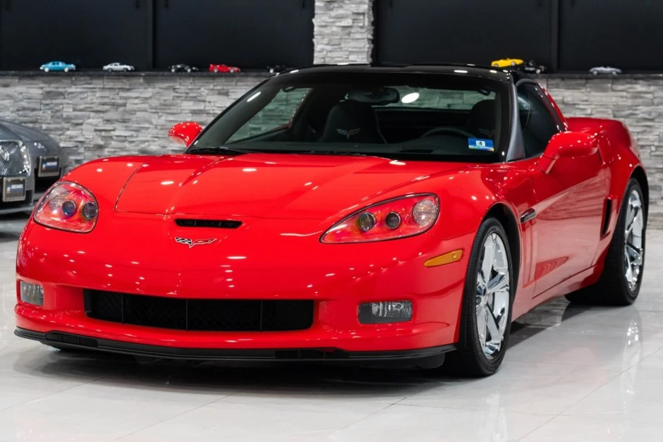 2010 Chevrolet Corvette C6 - Image 1 of 7