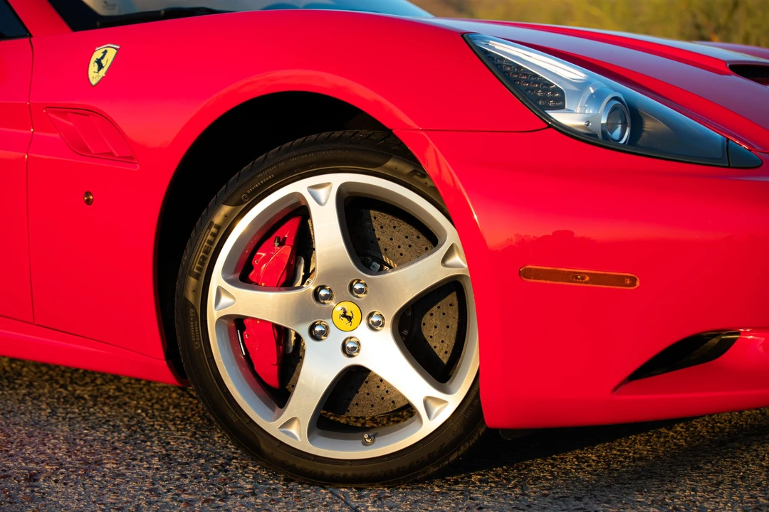 2010 Ferrari California - Image 25 of 31