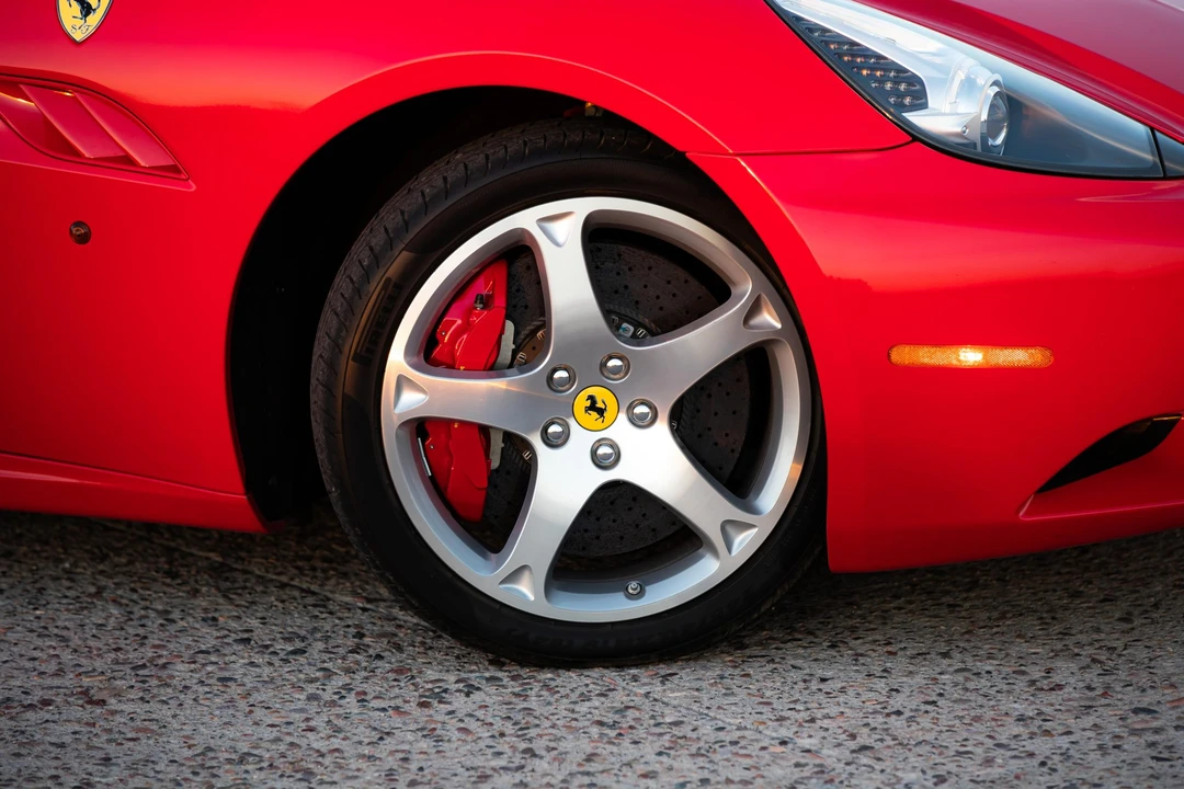 2010 Ferrari California - Image 27 of 31