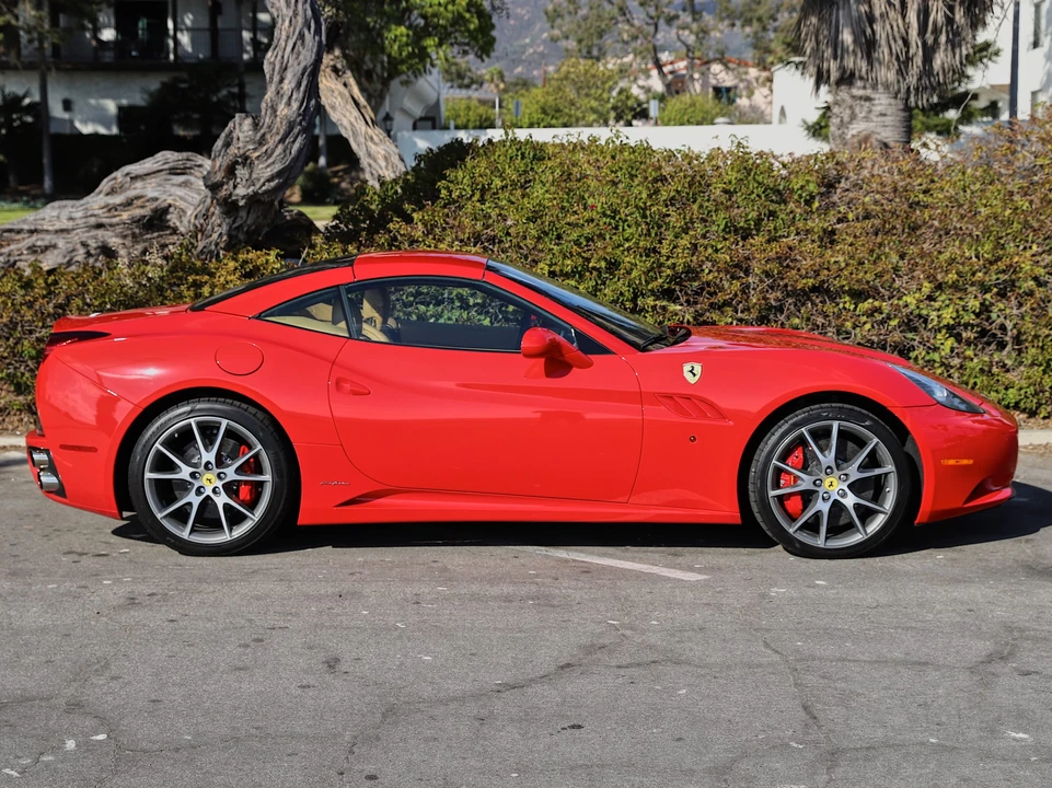 2010 Ferrari California - Image 23 of 31