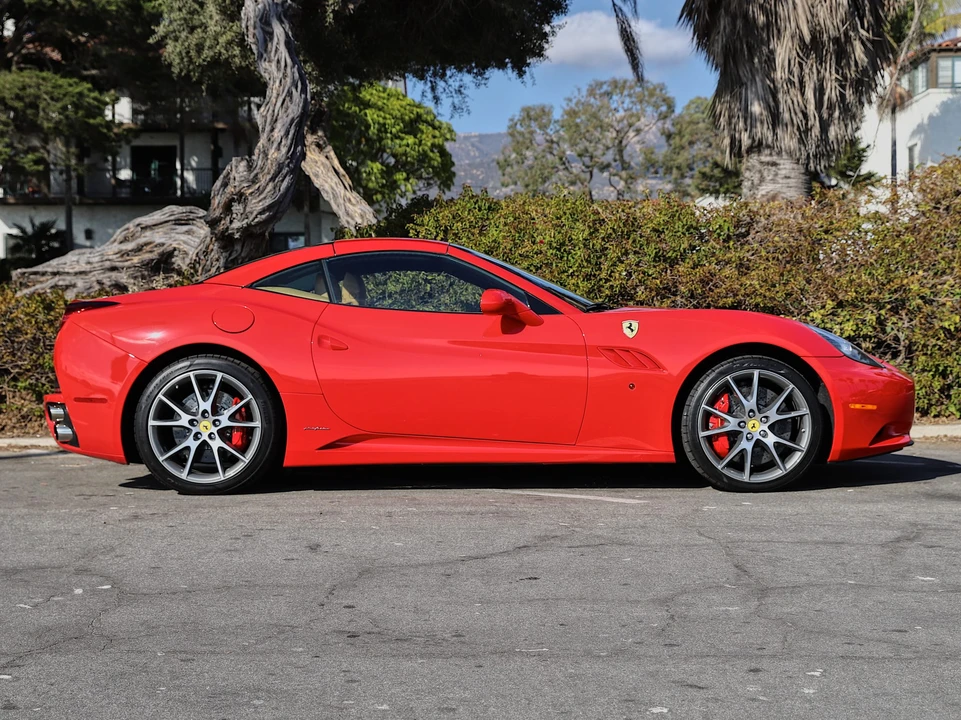 2010 Ferrari California - Image 24 of 31