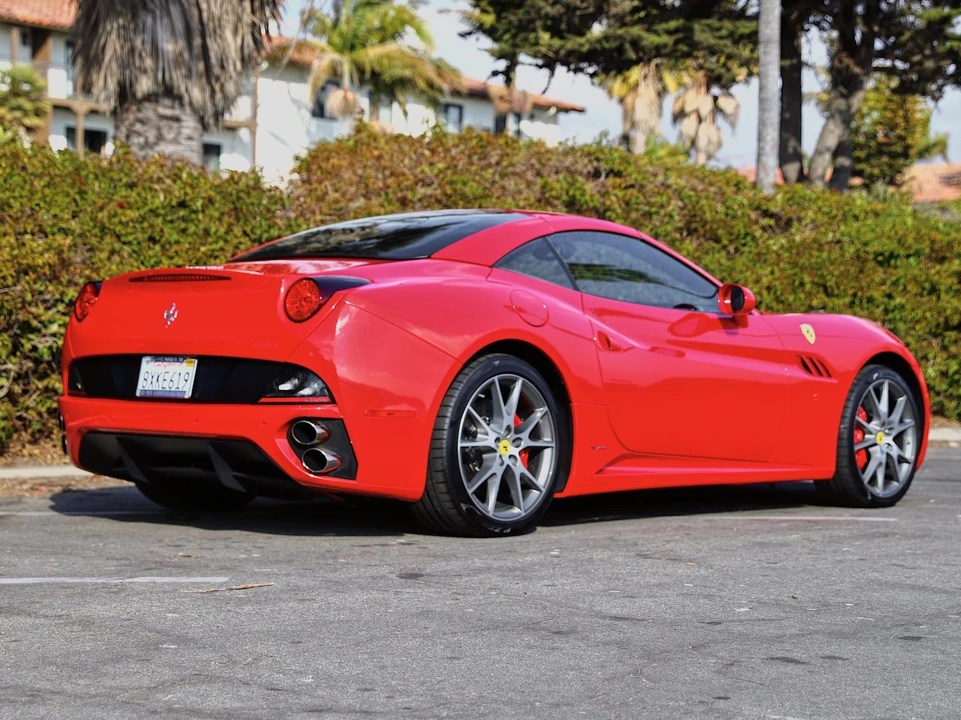 2010 Ferrari California - Image 21 of 31