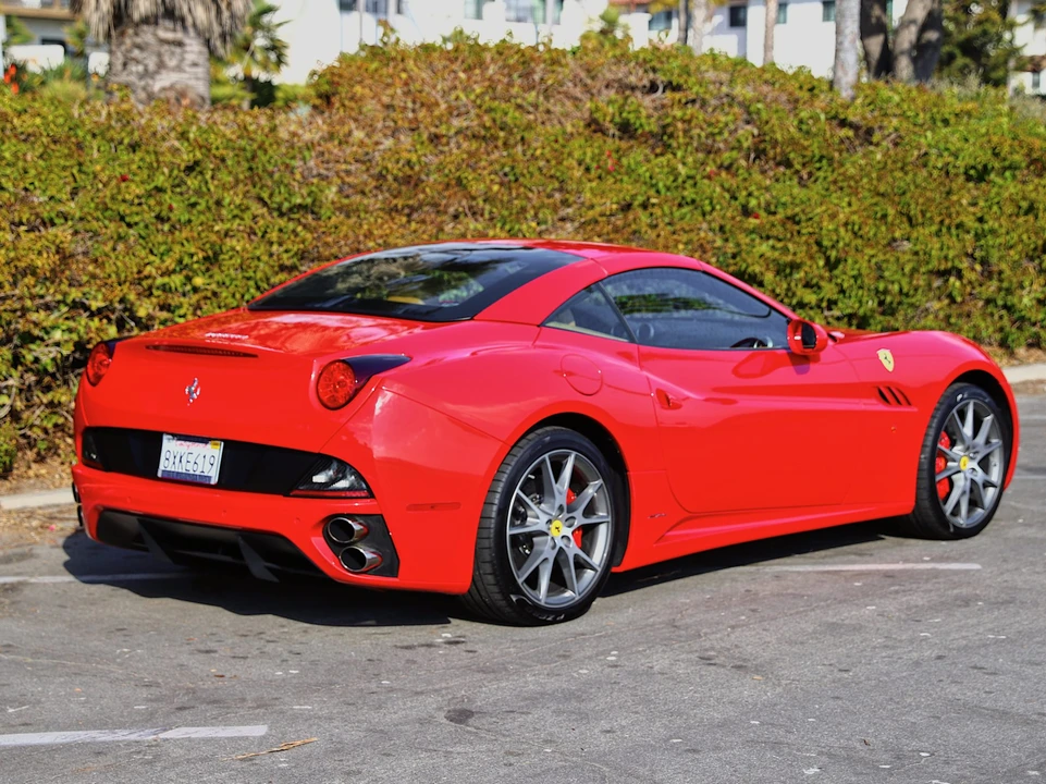 2010 Ferrari California - Image 22 of 31