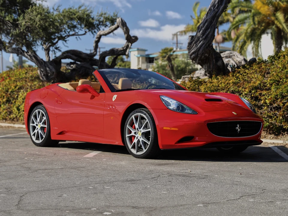2010 Ferrari California - Image 14 of 31