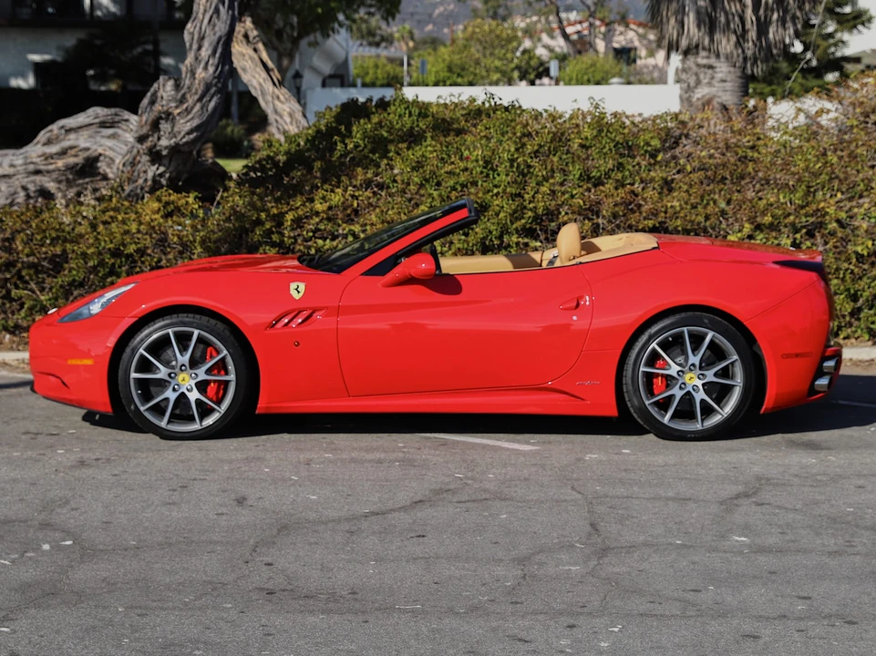 2010 Ferrari California - Image 5 of 31