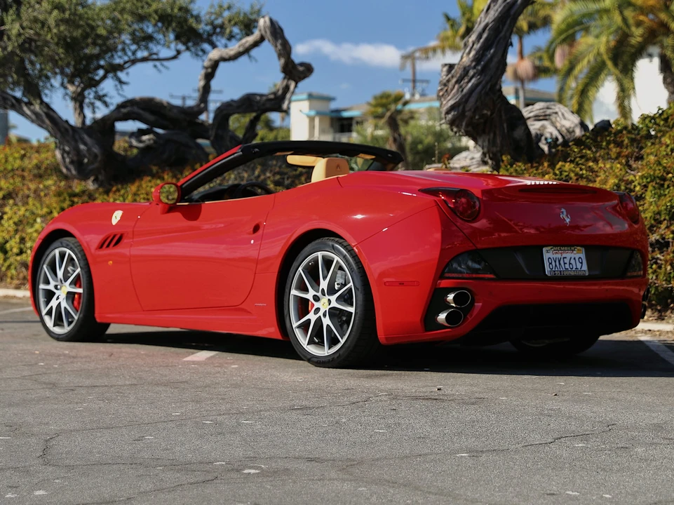 2010 Ferrari California - Image 7 of 31
