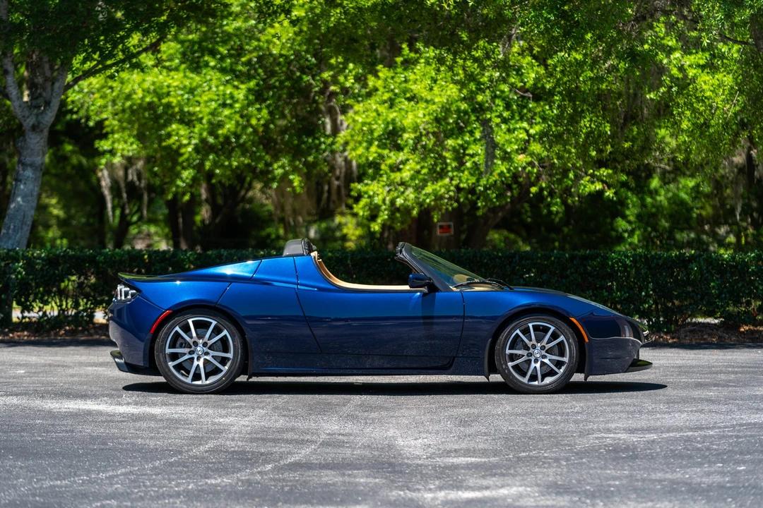2010 Tesla Roadster - Image 29 of 31