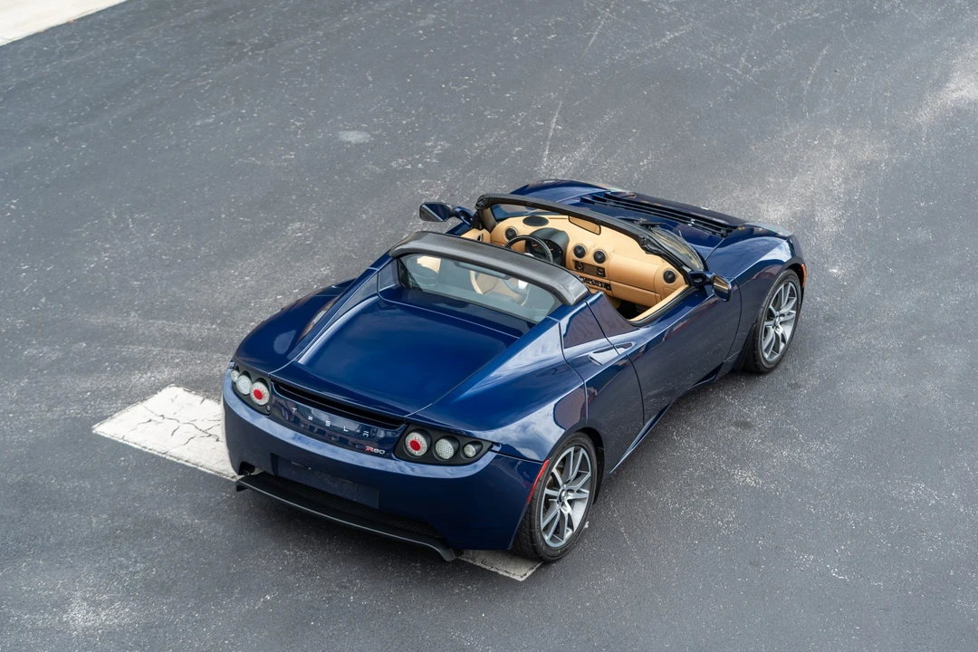 2010 Tesla Roadster - Image 16 of 31