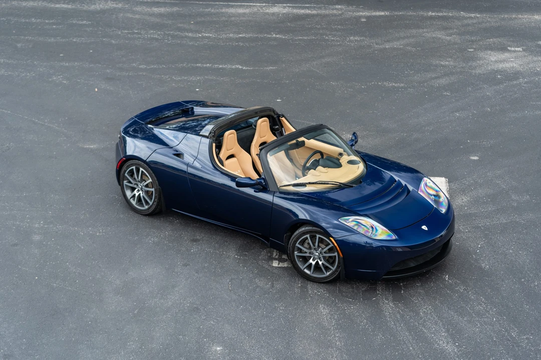 2010 Tesla Roadster - Image 9 of 31