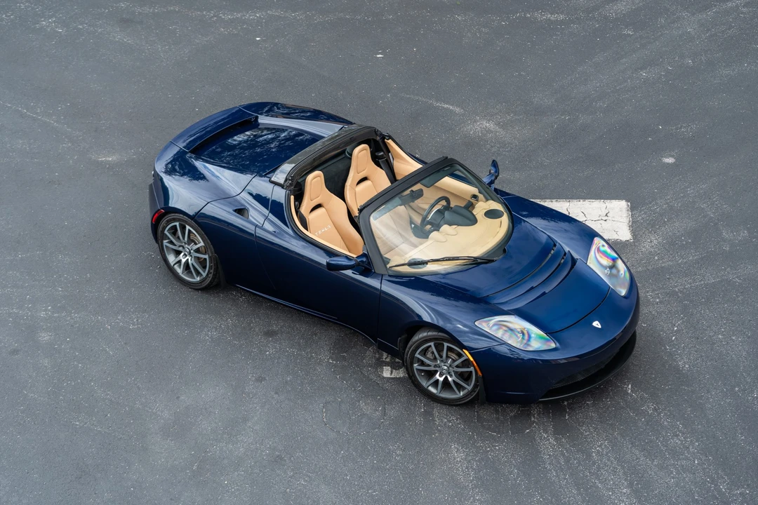 2010 Tesla Roadster - Image 10 of 31