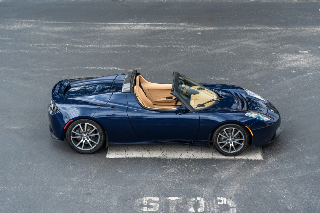 2010 Tesla Roadster - Image 11 of 31