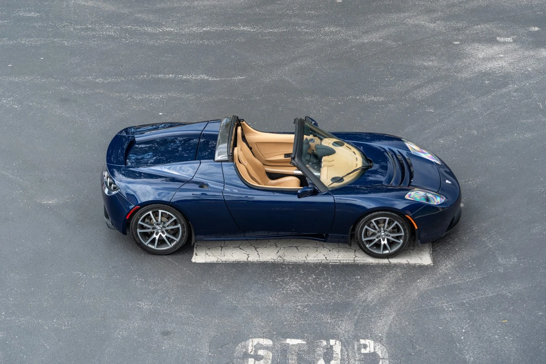 2010 Tesla Roadster - Image 12 of 31