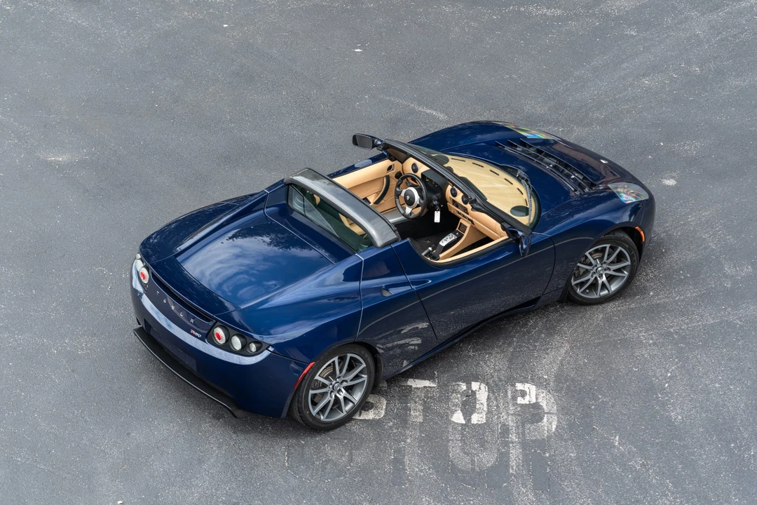 2010 Tesla Roadster - Image 14 of 31