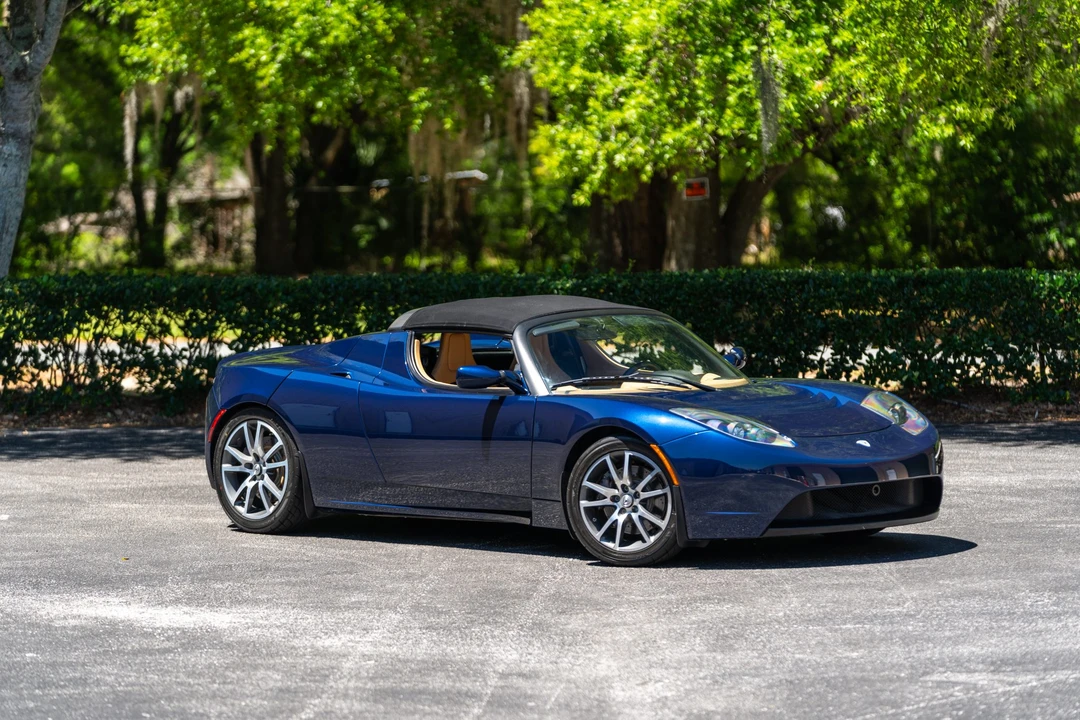 2010 Tesla Roadster - Image 10 of 31