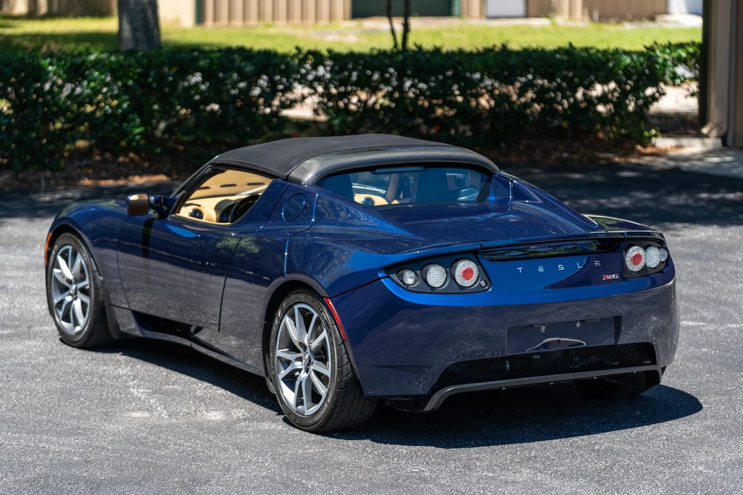 2010 Tesla Roadster - Image 15 of 31