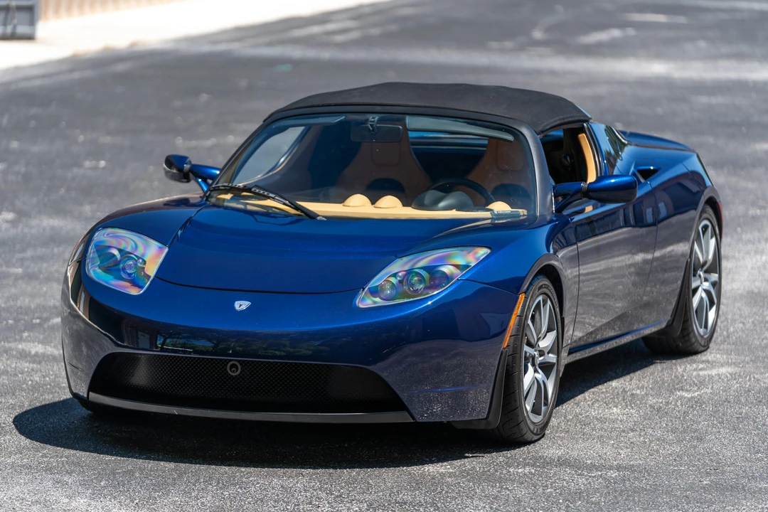 2010 Tesla Roadster - Image 2 of 31