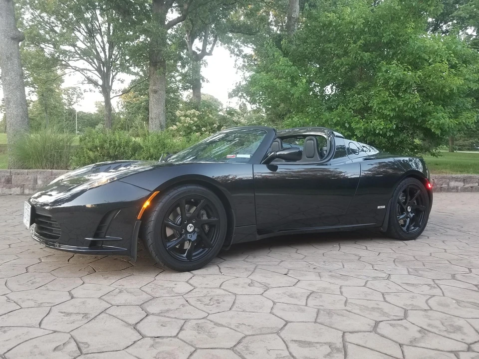 2010 Tesla Roadster - Image 17 of 31