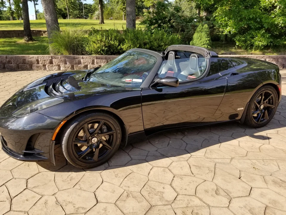 2010 Tesla Roadster - Image 16 of 31