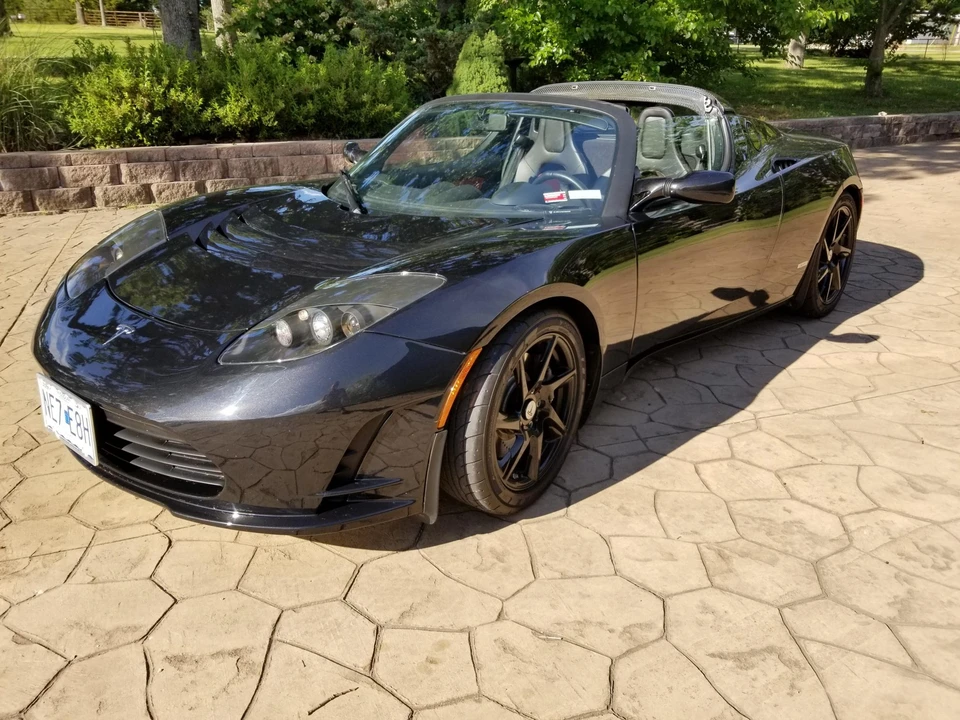 2010 Tesla Roadster - Image 6 of 31