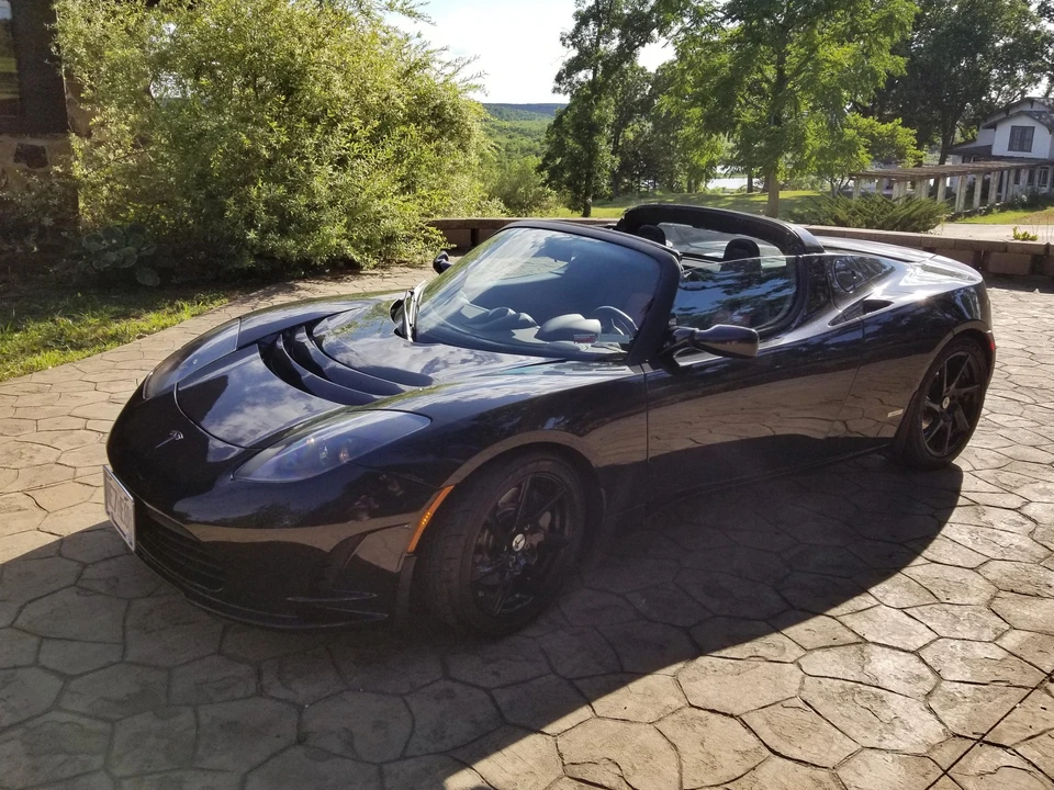 2010 Tesla Roadster - Image 10 of 31