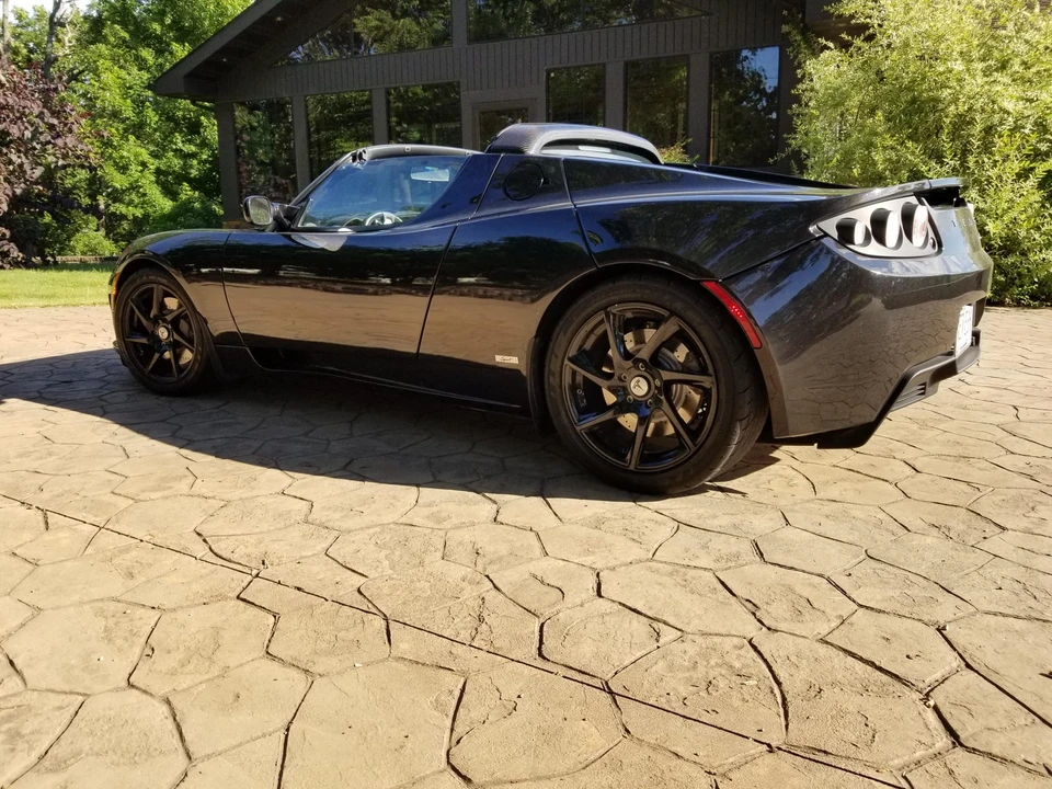 2010 Tesla Roadster - Image 26 of 31