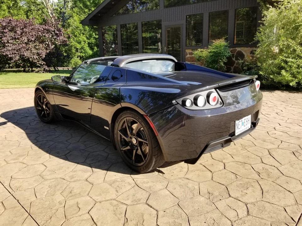 2010 Tesla Roadster - Image 29 of 31