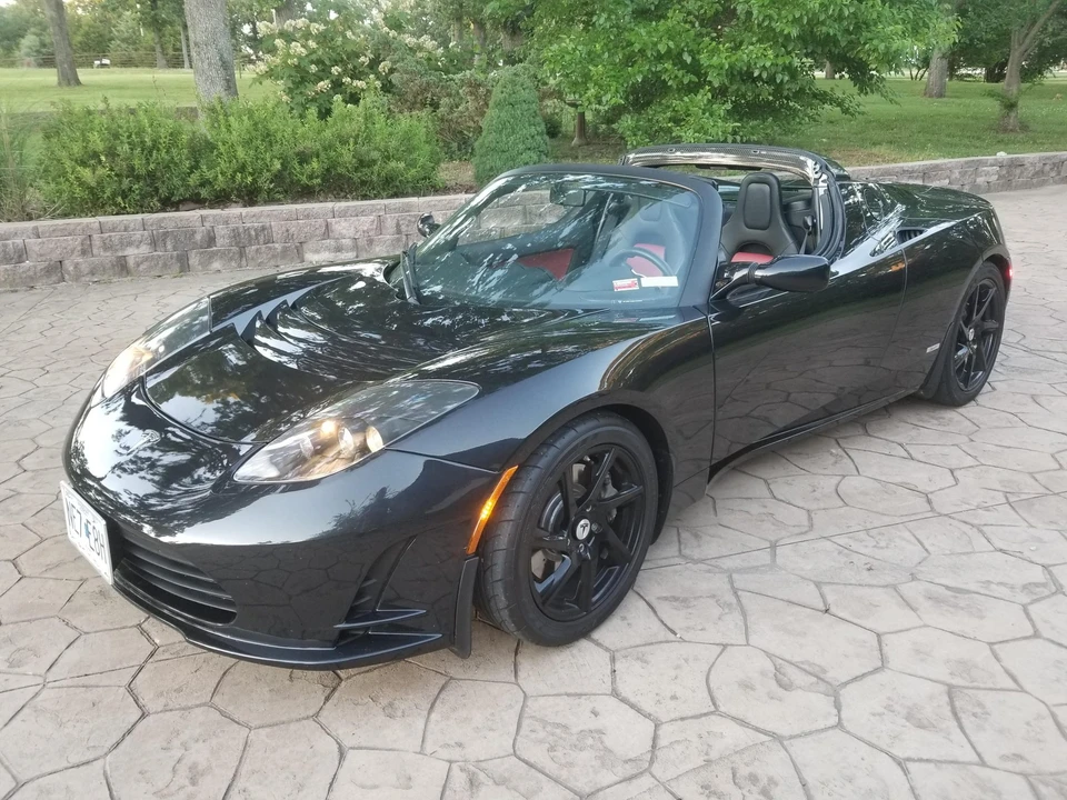 2010 Tesla Roadster - Image 5 of 31