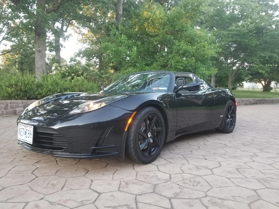 2010 Tesla Roadster - Image 11 of 31