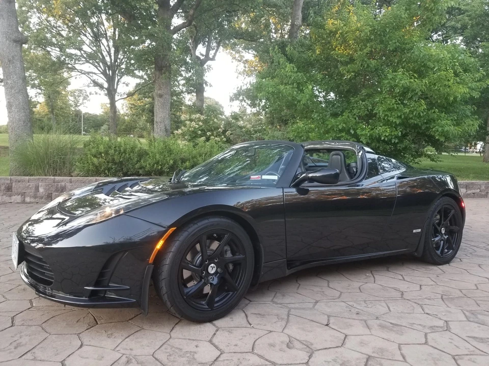 2010 Tesla Roadster - Image 12 of 31