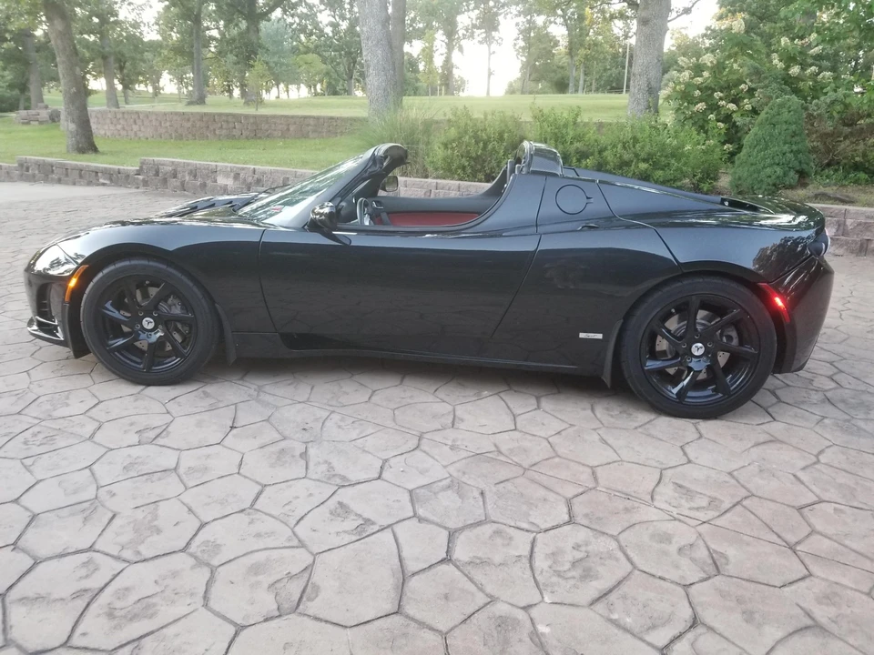 2010 Tesla Roadster - Image 24 of 31