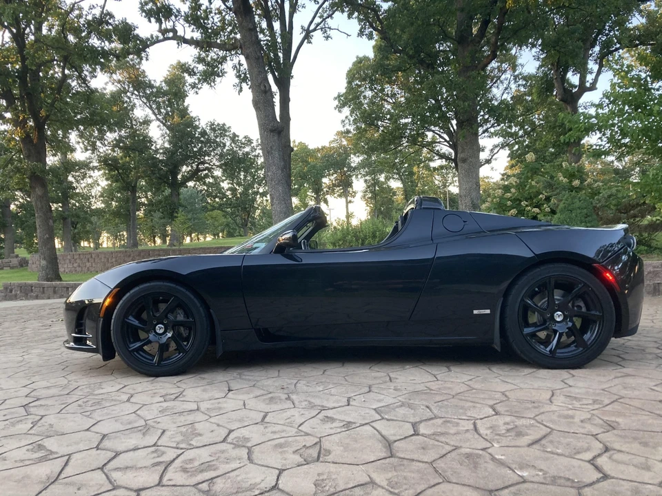 2010 Tesla Roadster - Image 22 of 31