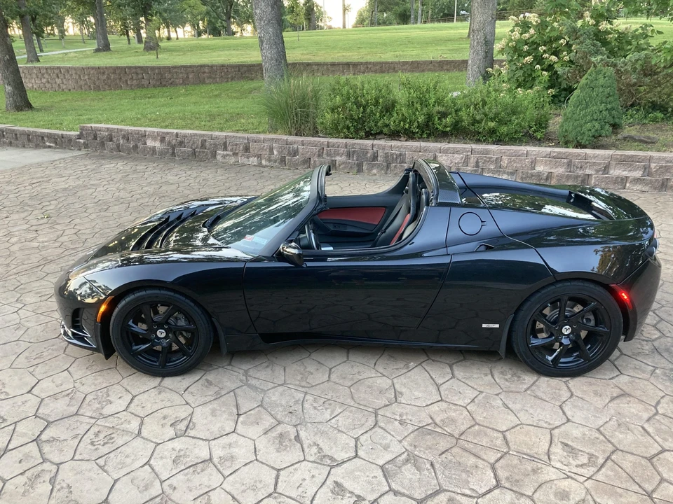 2010 Tesla Roadster - Image 23 of 31