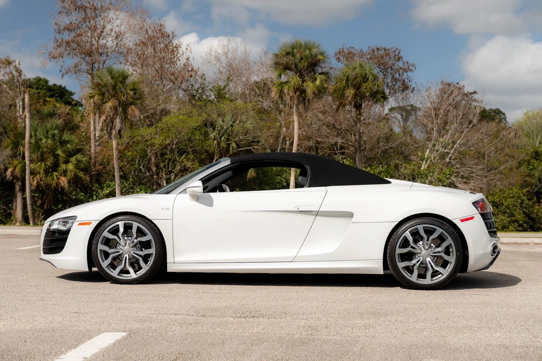 2011 Audi 42 R8 - Image 13 of 31