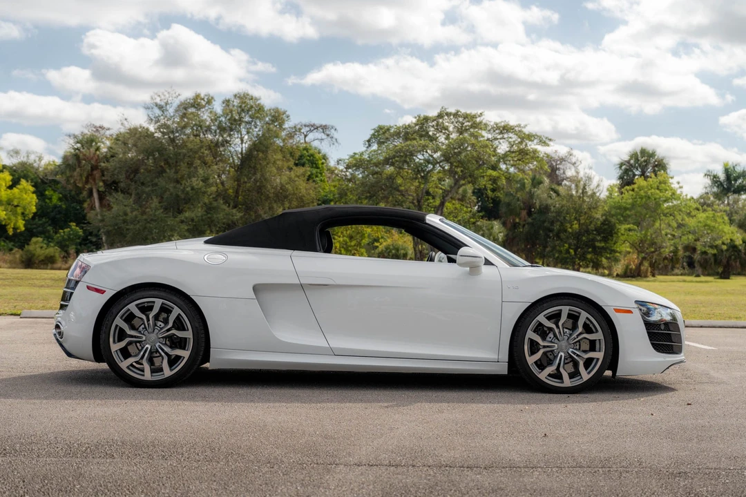 2011 Audi 42 R8 - Image 14 of 31