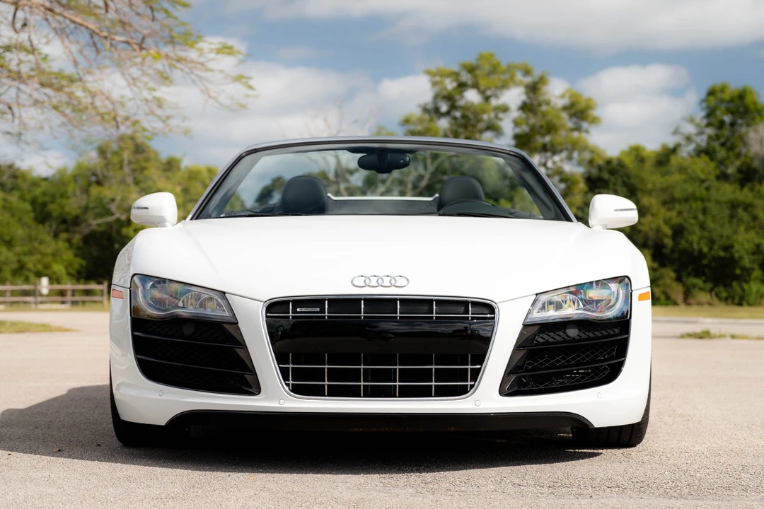 2011 Audi 42 R8 - Image 2 of 31