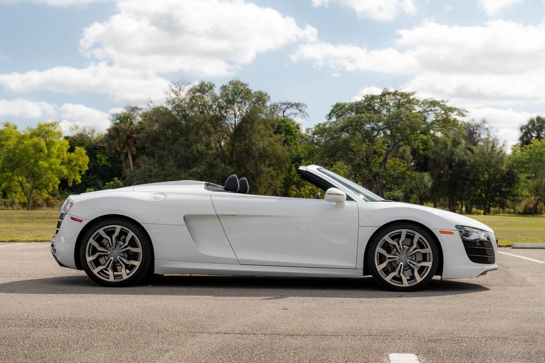 2011 Audi 42 R8 - Image 7 of 31